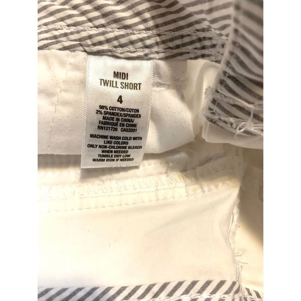NWOT Aeropostale Midi Twill Shorts Size 4